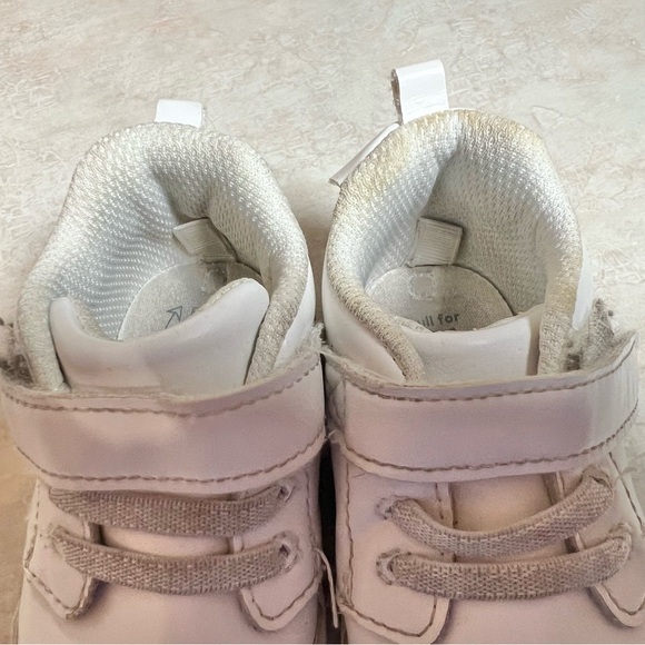 Stride Rite Taye 2.0 Shoes Size 5 White Boys Girls Unisex Walker Sneakers Velcro - Picture 7 of 9